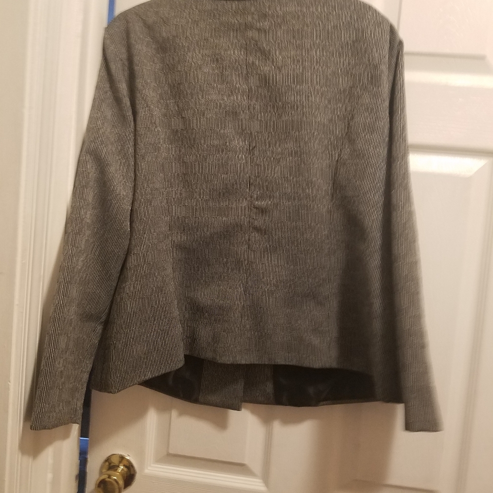 Jacket - Picture 5 of 8